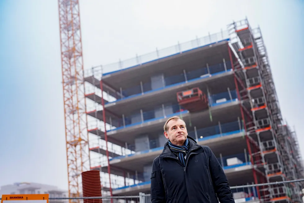 Administrerende direktør Carl O. Geving i Norges Eiendomsmeglerforbund avkrefter at Oslo-markedet er blitt oversvømt av nye leiligheter i 2018.