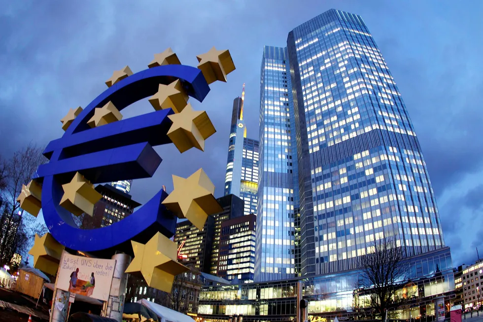 Økonomene venter at Den europeiske sentralbanken (ECB) senest i september vil sette renten ytterligere ned fra dagens nivå på minus 0,4 prosent. Her fra ECBs hovedkontor i Frankfurt.