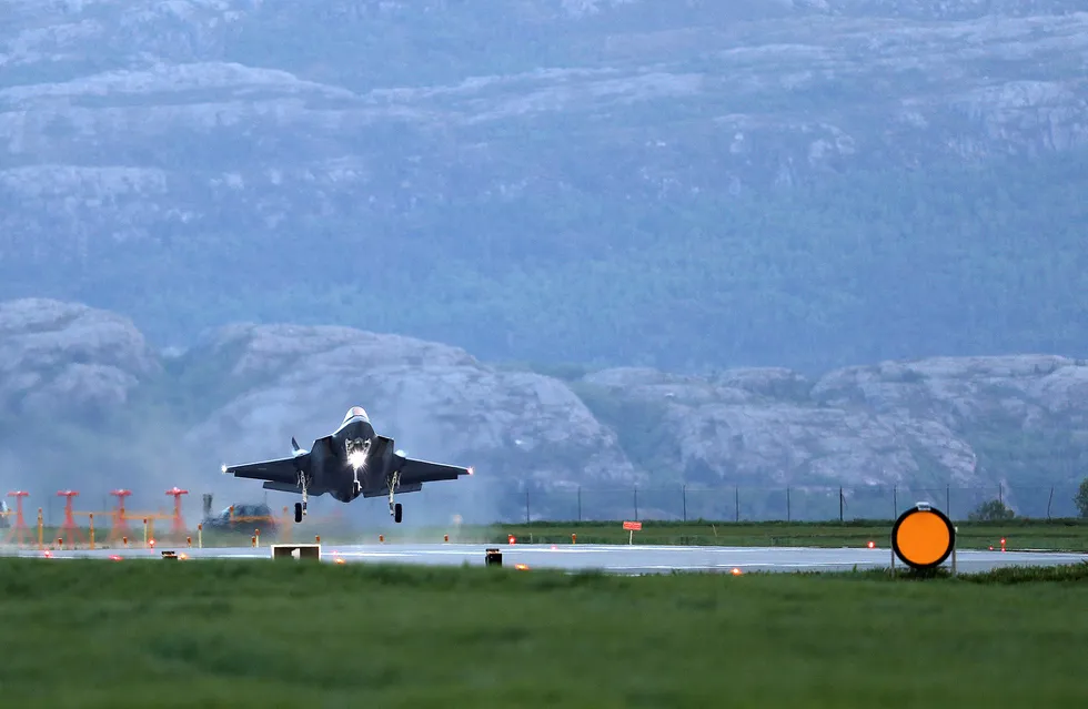 Tre nye F-35-fly ankom Ørland flystasjon tirsdag 22. mai fra fabrikken i Texas. Foto: Torbjørn Kjosvold/Forsvaret/NTB Scanpix
