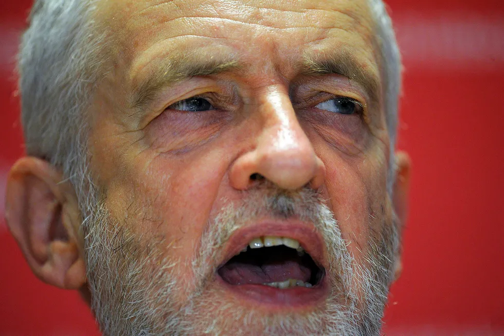 Labour-leder Jeremy Corbyn risikerer å gå på et forsmedelig nederlag under torsdagens suppleringsvalg. Foto: Andy Buchanan/AFP photo/NTB scanpix