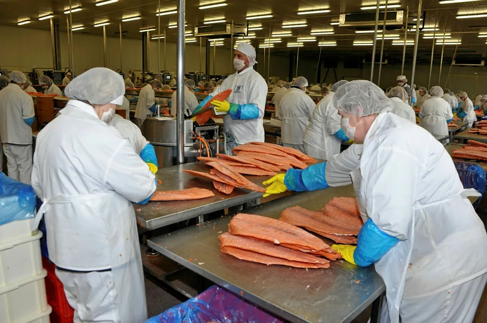 Are Norwegian salmon producers manipulating spot prices?
