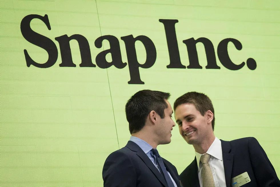 Snapchat-gründerne Bobby Murphy (t.v.) og Evan Spiegel er god for til sammen 11 milliarder dollar etter børsnoteringen av teknologiselskapet. Foto: Drew Angerer