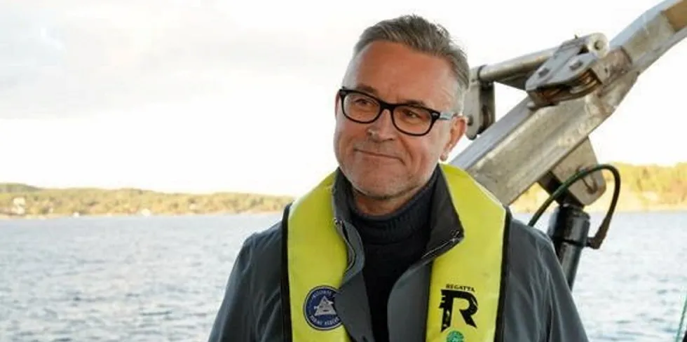 Fiskeri- og sjømatminister Odd Emil Ingebrigtsen mener det finnes gode ordninger for å rekruttere til fiskerinæringen.