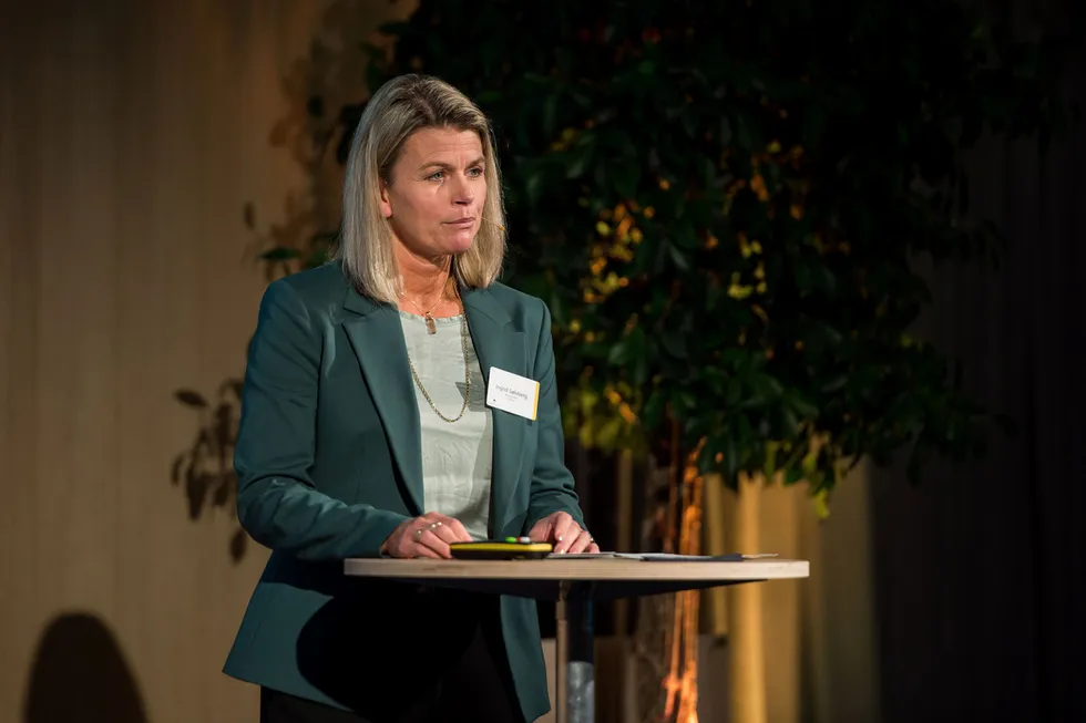 Ingrid Sølvberg går til Vår Energi. Her er den tidligere oljedirektøren avbildet på en konferanse i 2021 på Sola.