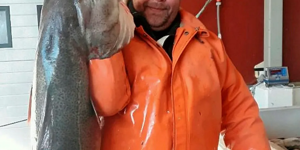 40 KILO TORSK: Fisker Svein Arne Hansen har mange hundre garn, men går til motangrep i retten mot staten, for inndraging av to garn.