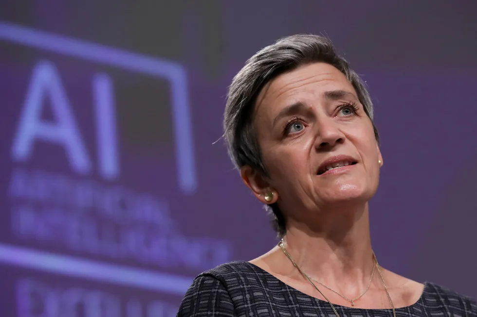 EUs visepresident og digitalkommissær Margrethe Vestager legger frem unionens forslag til å regulere kunstig intelligens i april.