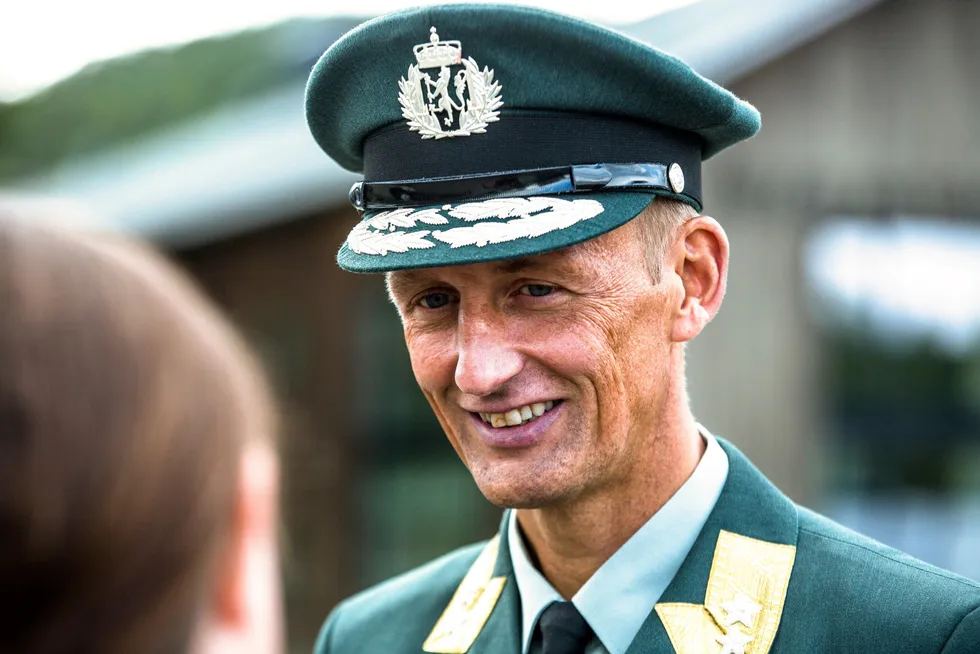 Forsvarssjef Eirik Kristoffersen ansetter åtte såkalte gender-rådgivere i forsvaret. Det provoserer.