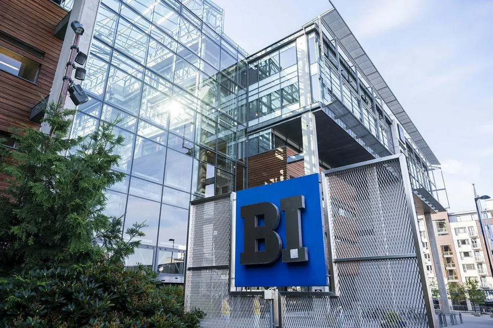 Handelshøyskolen BI vil som første private institusjon tilby fullverdige mastergrader i rettsvitenskap. Her fra høyskolens Oslo-campus i Nydalen.