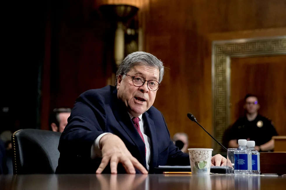 Justisminister William Barr tvinges til å utlevere dokumenter fra Mueller-rapporten.
