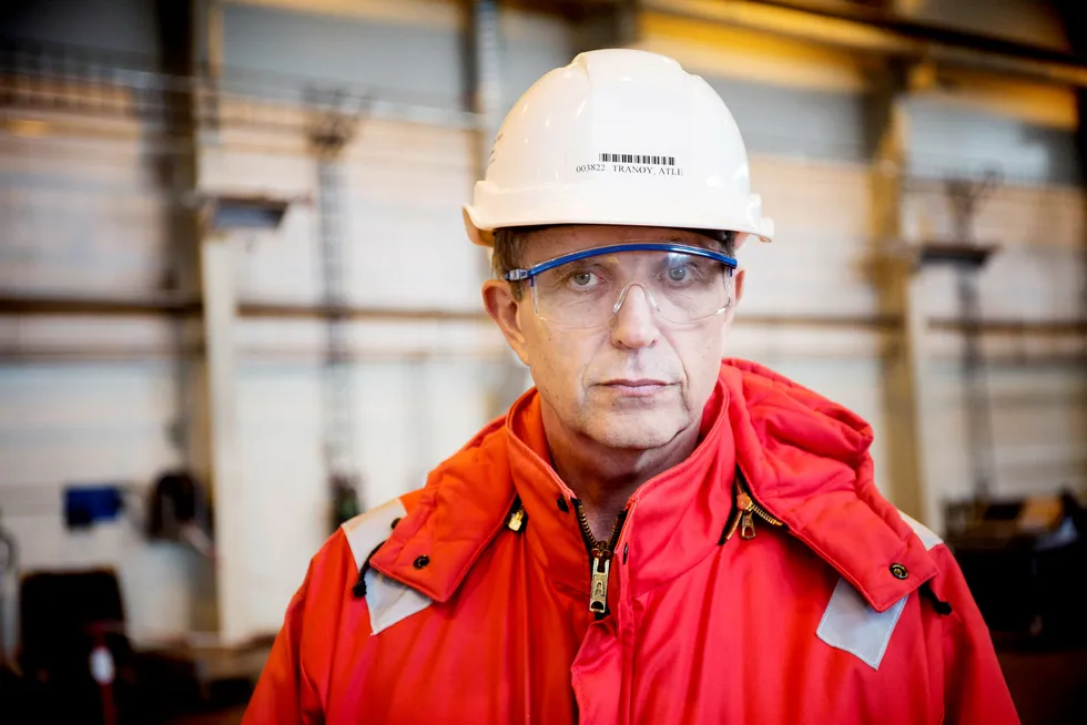 Aker-tillitsvalgt Atle Tranøy får stadig spørsmål fra urolige ansatte i Aker Solutions som er bekymret over et mulig salg av selskapet. Foto: Eivind Senneset