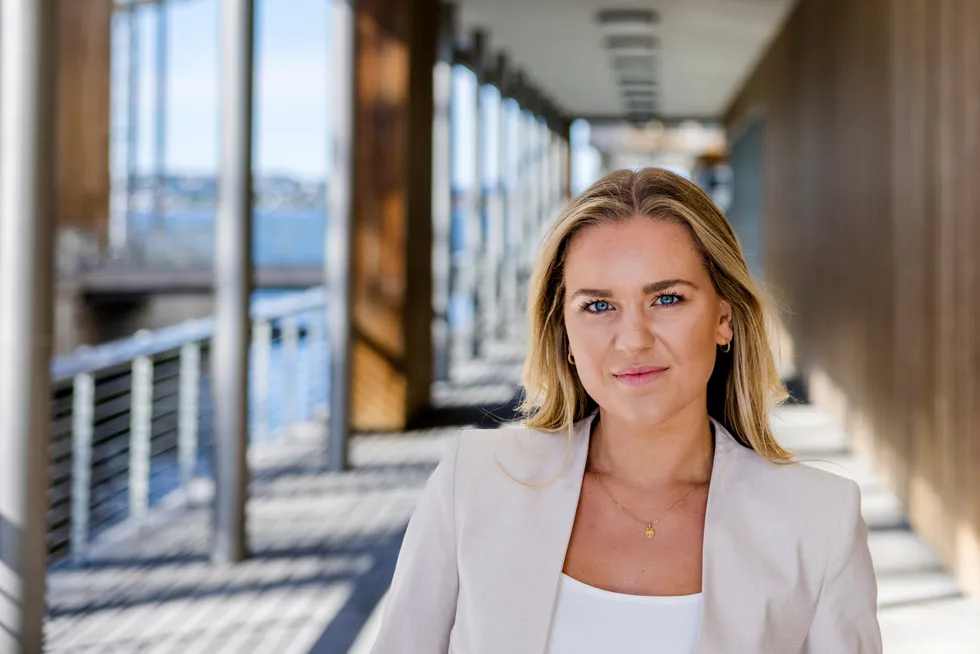 Boligprisene falt mindre enn ventet i september. – Dette skaper større fallhøyde mot høsten, sier seniorøkonom Sara Midtgaard i Handelsbanken.