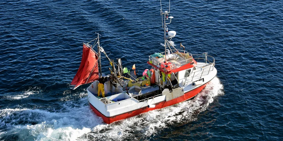 Årets lofotfiske har hovedsakelig foregått i lovlige former, men enkelte fiskere får en regning fra fiskerimyndighetene. Båten på bildet har imidlertid ingen ting med denne saken å gjøre.