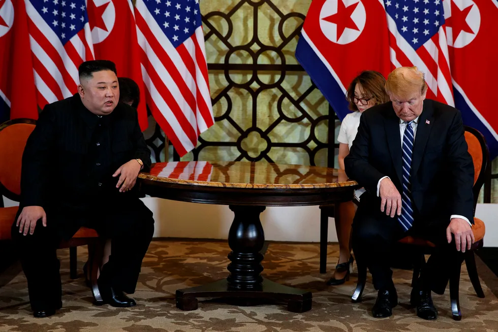 President Donald Trumps møte med Nord-Koreas leder Kim Jong-un i Vietnam kulminerte uten en avtale.