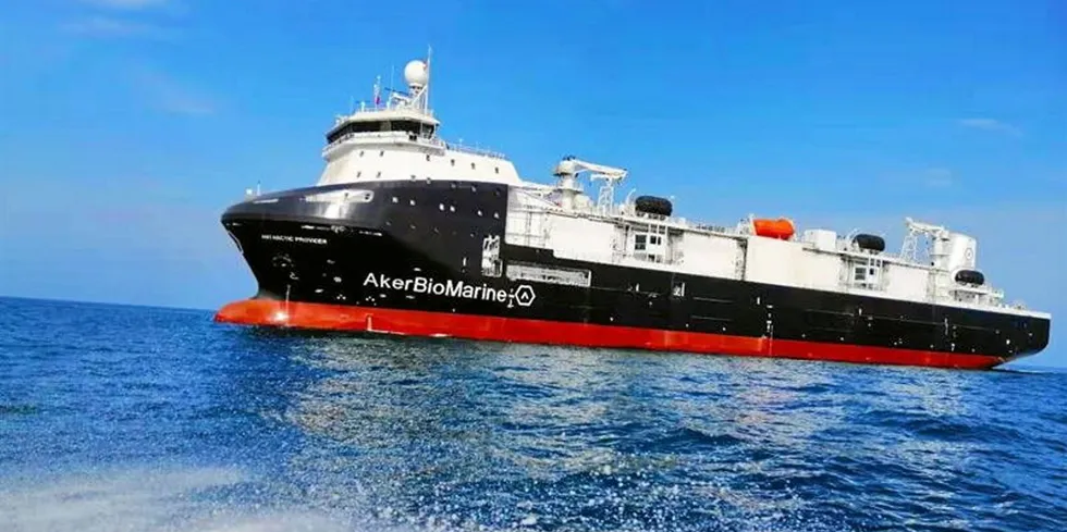 Krillbåten «Antarctic Provider» til Aker Biomarine har her med seg krillmel som skal brukes i fôr til oppdrettsfisk. Den var i Norge for første gang i oktober 2021 etter at den ble bygget i Kina.