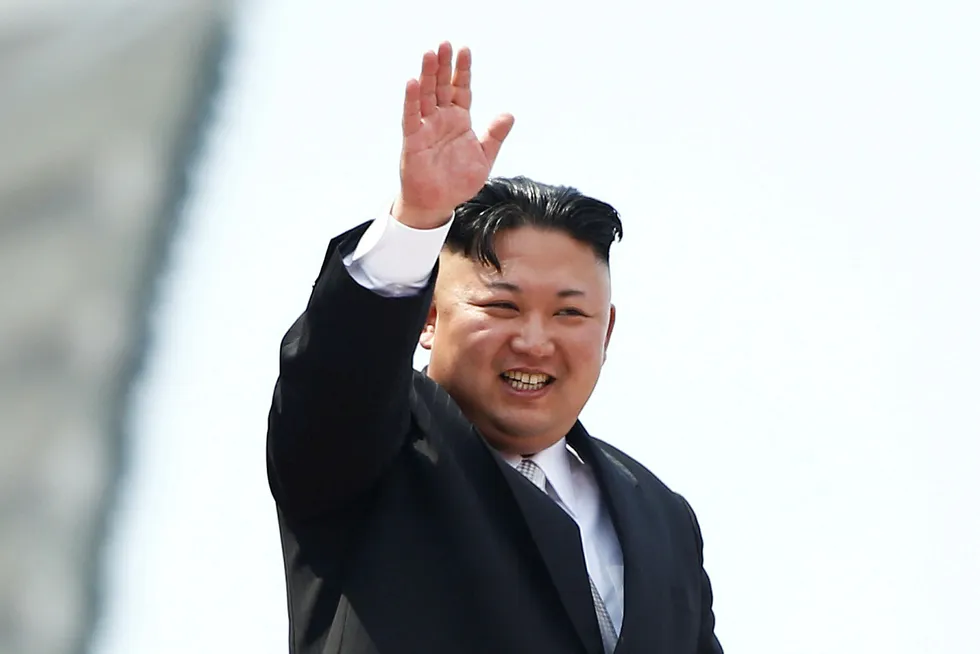Nord-Koreas leder Kim Jong-un reiser til Singapore for å møte president Donald Trump i neste uke. Trumps advokat mener at amerikansk press har ført Kim til forhandlingsbordet. Foto: Damir Sagolj/Reuters/NTB Scanpix