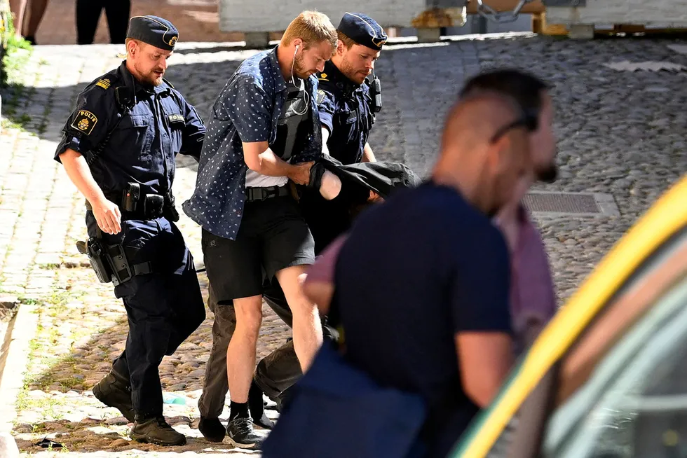 Politiet pågriper 32 år gammel drapsmann i Visby onsdag.