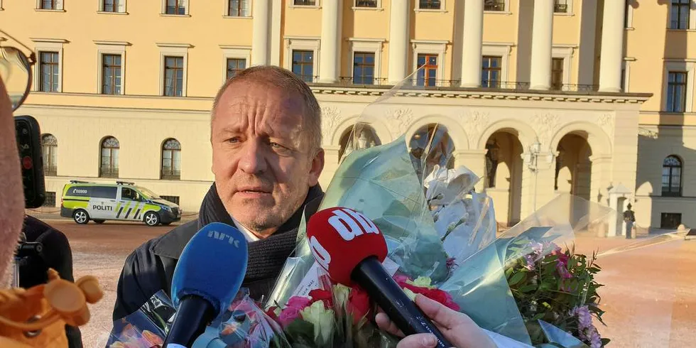 MYE Å GRIPE FATT I: Fiskeri- og sjømatminister Geir-Inge Sivertsen får mange store saker i fanget. Foto: Anders Furuset