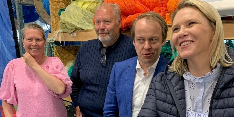 Cathrine Linnes (nestleder/gruppeleder Hvaler Frp), t.v. Peter Ronelöv Olsson (Leder for Sveriges fiskares producentorganisation (SPFO), Erlend Wiborg (stortingsrepresentant Frp) og Sylvi Listhaug (partileder Frp).