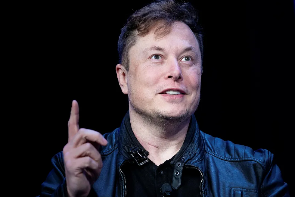 Tesla-sjef Elon Musk peker ut Norge og Canada som nummer to på listen over land som skal teste funksjonalitet for selvkjørende biler.