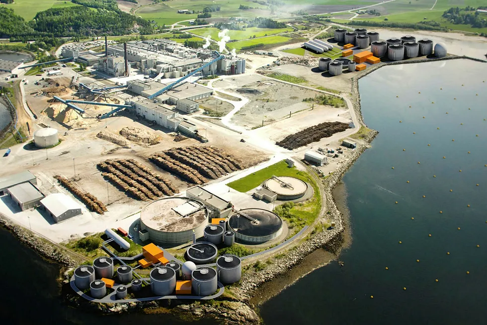 Biokrafts fabrikk i Skogn ligger vegg i vegg med Norske Skogs papirfabrikk. Biogassanlegget får tilført råstoff fra avløpsvannet fra papirfabrikken Illustrasjon: Biokraft