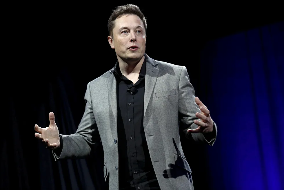 – Å avslå en slik gunstig avtale er bevis på at han trenger overvåkning, sier jusprofessor John Coffee om Elon Musk.