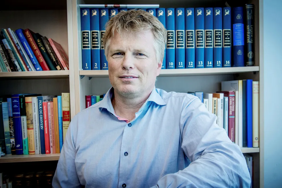 Ola Honningdal Grytten er professor ved Institutt for samfunnsøkonomi ved NHH. Han håper boligprisene faller i 2018. Foto: Gorm K Gaare