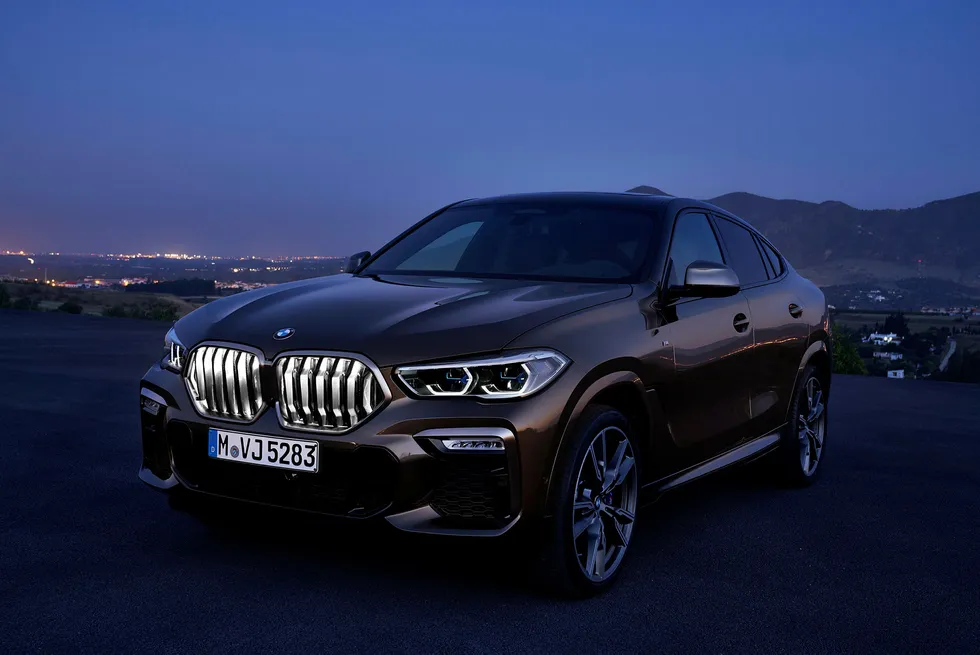 Grillen på den nye generasjonen BMW X6 kan lyses opp.