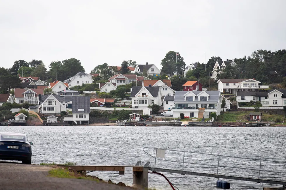 Stat og kommuners ønske om «opprydning av ulovligheter i strandsonen» har satt viktige prinsipper i skyggen, ifølge advokat. Illustrasjonsfoto.