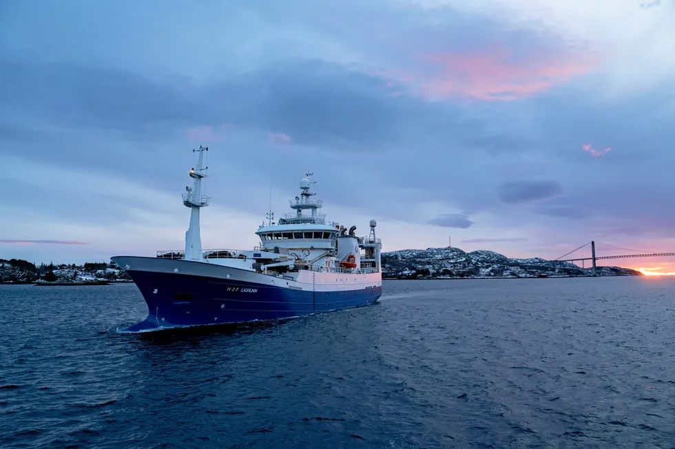 Norske fiskebåter har reist til Shetland for å fylle drivstoff, for å slippe CO₂-avgift.