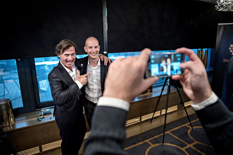Edgeir Vårdal Aksnes (til høyre) og Tibber markerte seg først i hotellmilliardær Petter Stordalens gründerkonkurranse i 2016. Nå henter selskapet over 100 millioner kroner i en fersk emisjon.