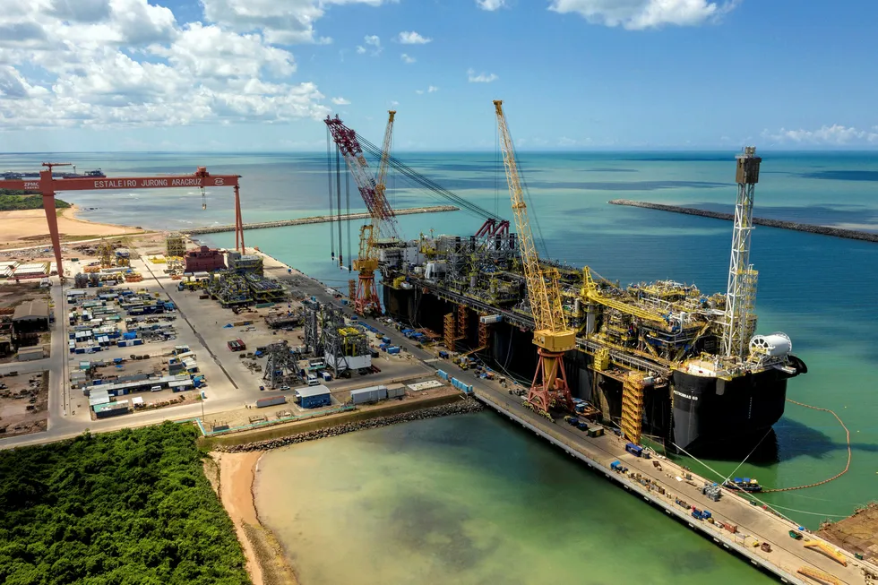 First oil in sight: the P-68 FPSO at Jurong Aracruz shipyard in Brazil, shortly before sailaway after topsides integration