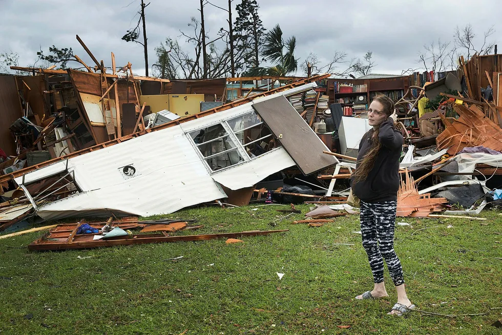 Store skader mange steder i Florida etter orkanen Michael.