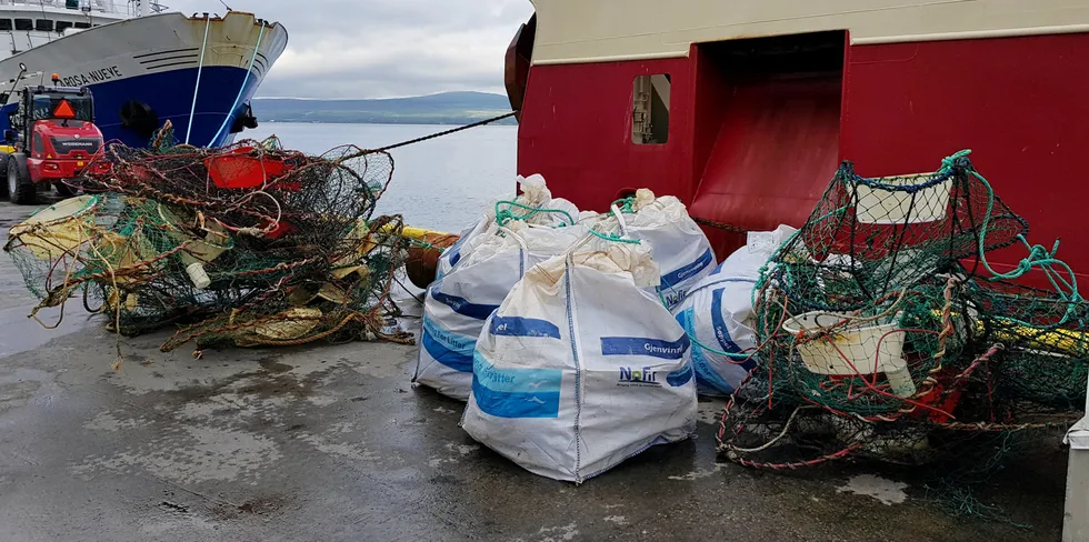 «Arctic Swan» er en av båtene som deltar i Fishing for Litter.