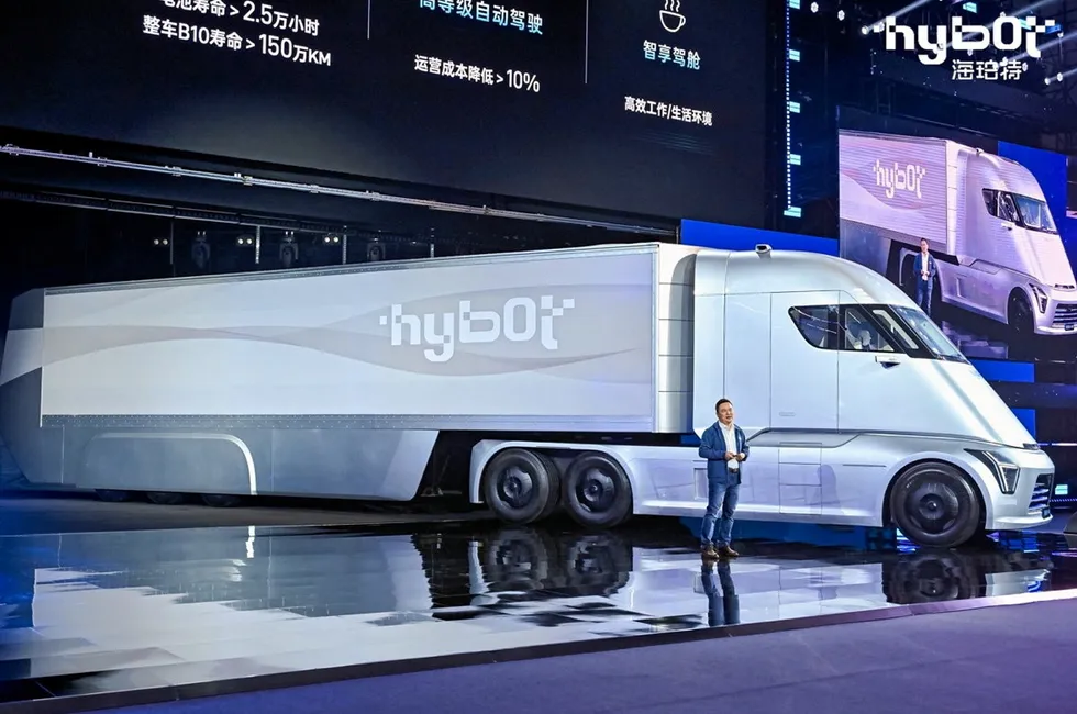 Hybot CEO Sun Ying unveiling the H49 at the exhibition centre at Guangzhou Airport on Wednesday.