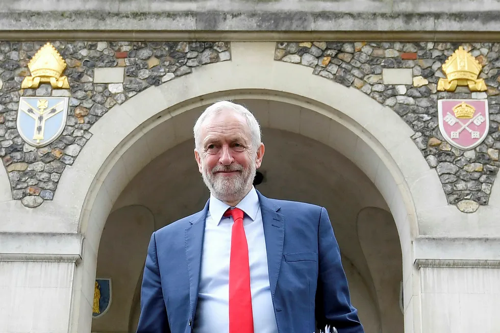 Labour-leder Jeremy Corbyn fotografert i april i år. Foto: TOBY MELVILLE/Reuters/NTB scanpix