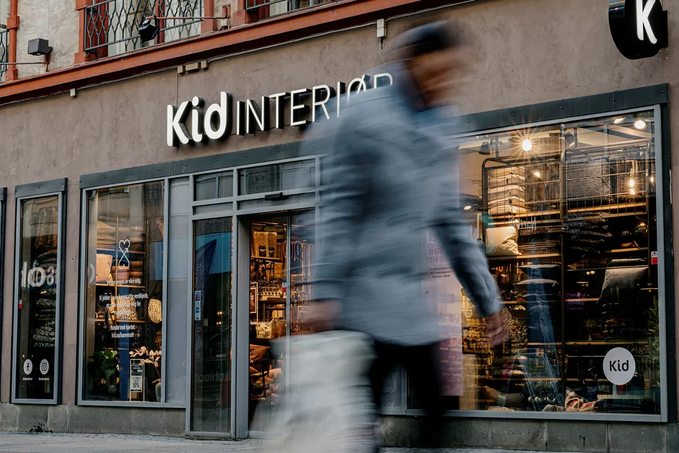 Sterk dollar svir. Men kostnaden går ikke rett videre til økte forbrukerpriser, forsikrer Kid Interiør. Her er en av Kid Interiørs butikker, i Torggata i Oslo.