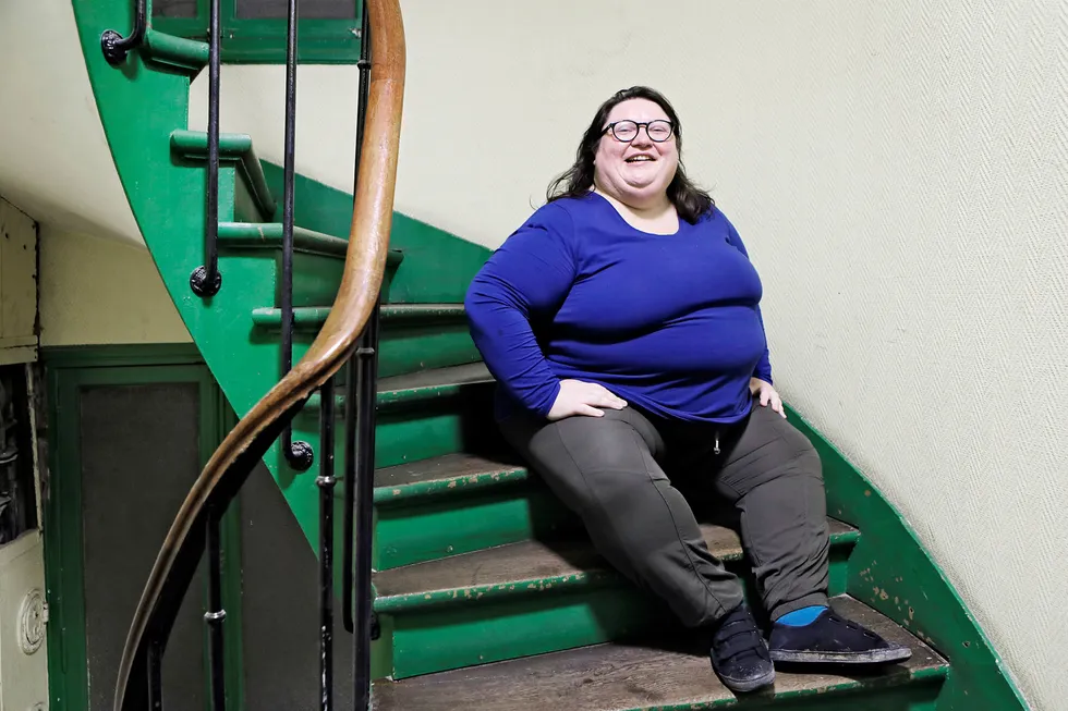 Lykken snudd. Gabrielle Deydier har hatt et vanskelig liv med mobbing og arbeidsløshet på grunn av overvekt. Boken hennes om hvordan det oppleves å være fet i Frankrike, har vakt internasjonal oppsikt.