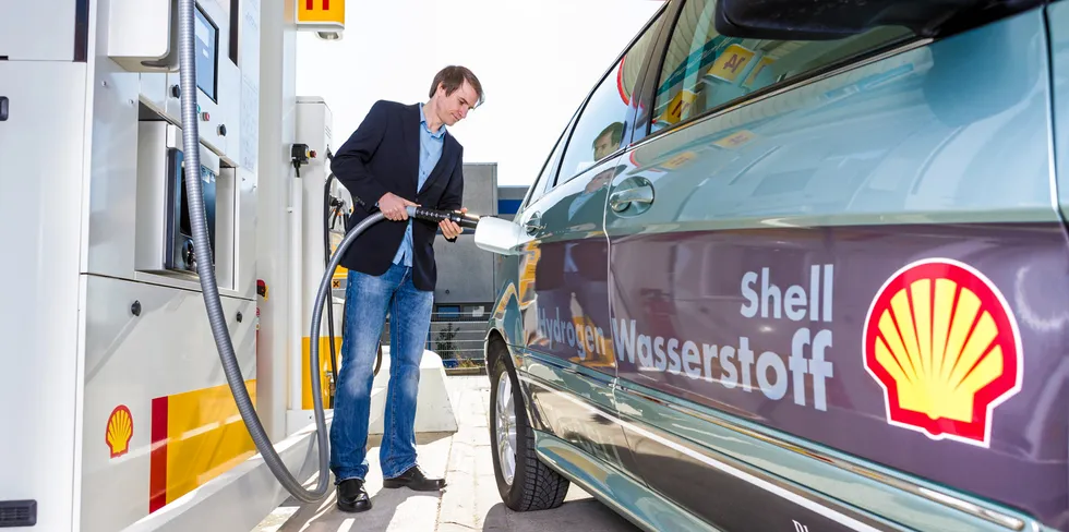 A hydrogen-powered vehicle being filled up at a Shell garage in Germany ('Wasserstoff' is the German word for 'hydrogen').
