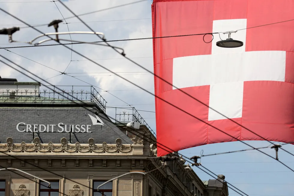 – Credit Suisse har vært eksepsjonelt dårlig styrt, og som har produsert underskudd på underskudd, sier kapitalforvalter Sigmund Håland