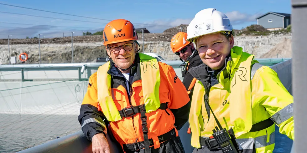 Roger Mosand (styreleder) og Martin Rasmussen (CEO) i Andfjord Salmon under dagens smoltutsett i 2022.