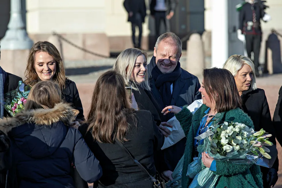 Geir-Inge Sivertsen som nyutnevnt fiskeriminister på slottsplassen i januar.