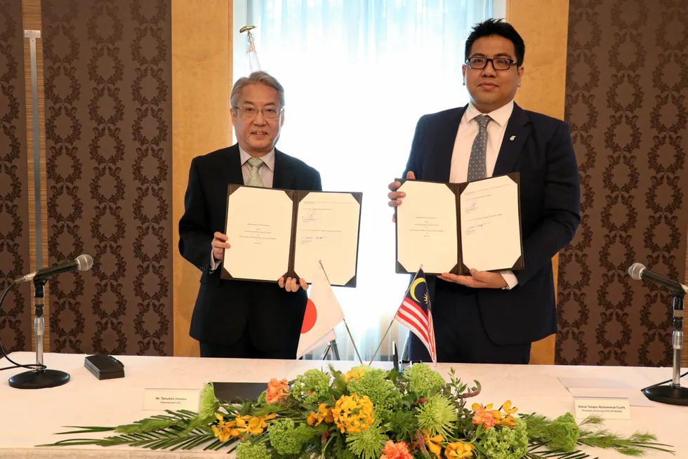 Collaboration: Petronas chief executive Tengku Muhammad Taufik (right) and Jogmec chief executive Tetsuhiro Hosono at the memorandum of co-operation signing ceremony.