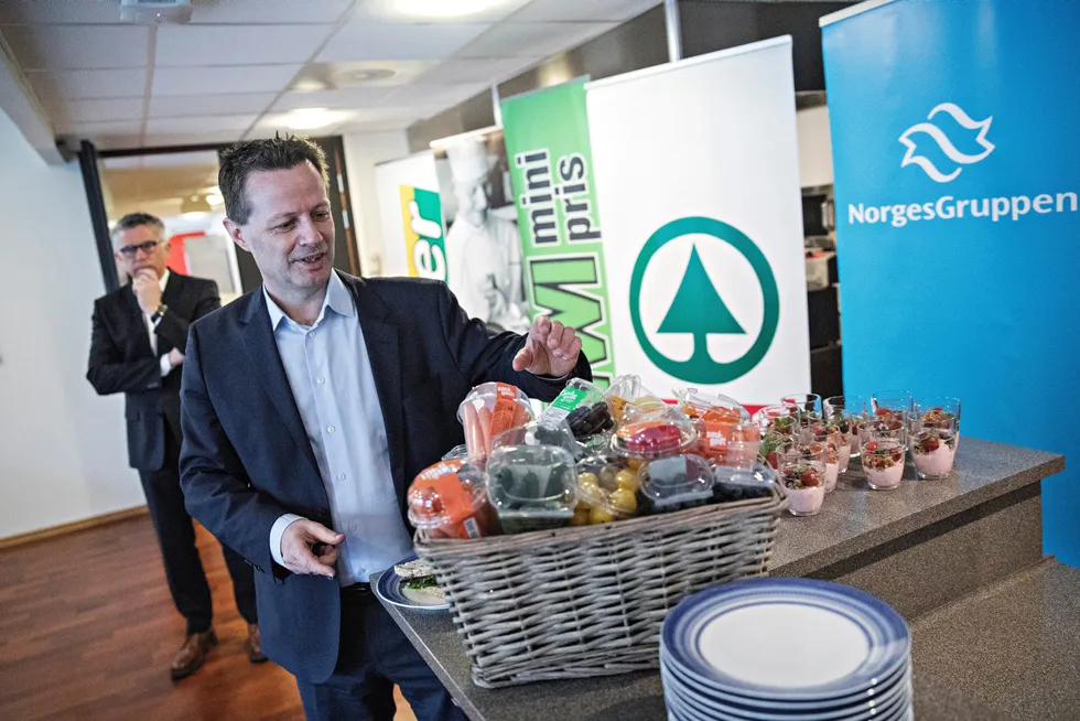 – Vi er bra rigget, både med konsepter og sortiment, som gjør at folk kan få matvarer til en billig penge, sier konsernsjef i Norgesgruppen Runar Hollevik.