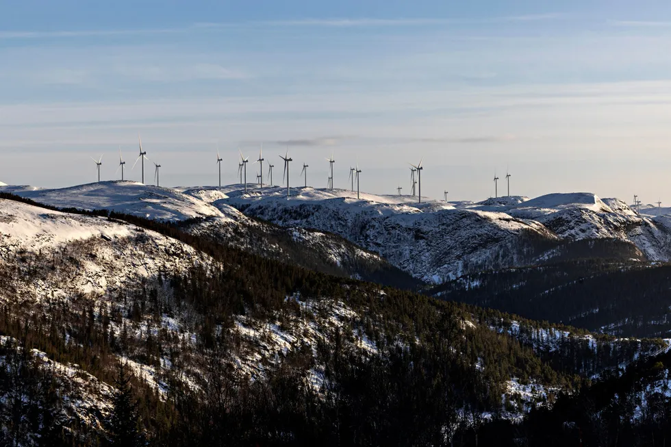 Vindkraftmotstandere ser ofte ingen fordeler med vindkraft, skriver forfatteren.