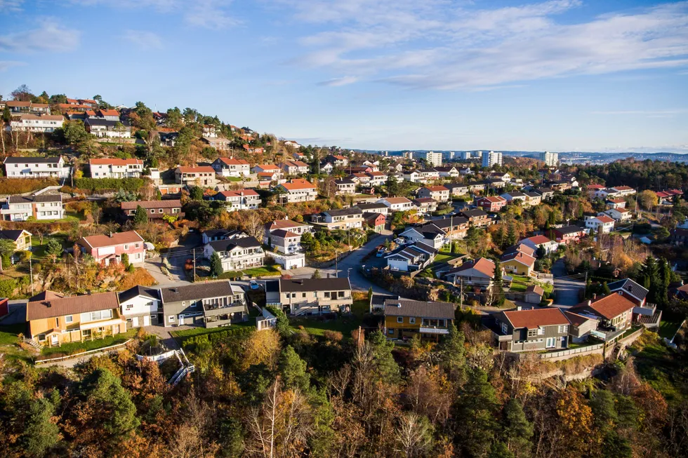 Det er store prisforskjeller blant de store byene. I Kristiansand har boligprisene steget mer enn ti prosent i år.