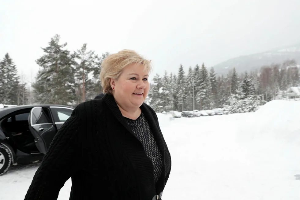 Statsminister Erna Solberg ankommer her regjeringens budsjettkonferanse på Hurdalssjøen hotell. Foto: Berit Roald/NTB Scanpix