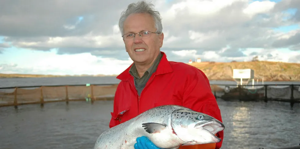 Eier av Selsøyvik Havbruk på Helgeland, Aksel Olsen, mener at innretningen av den siste vekstrunden for laks ikke er tilpasset de minste oppdretterne.