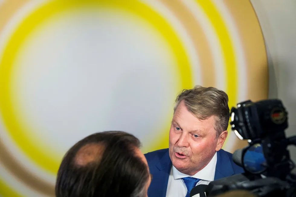KrF-topp Hans Fredrik Grøvan vil ikke bøye seg for forslaget om skriftlig hemmelig votering som partiledelsen har innstilt for landsmøtet fredag.