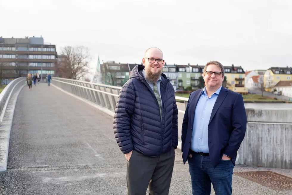 Teknologidirektør Harald Nes Rislå (til venstre) og operasjonell direktør Geir Robstad var sentrale ansatte i Viking Heat Engines frem til konkursen i 2020. Etter utkjøp av teknologien fra boet har de nå fått med seg blant andre Nysnø og Shell i det nye selskapet Heaten as.