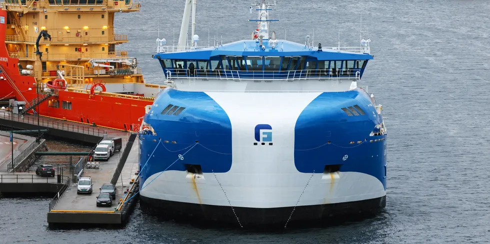Brønnbåten «Gåsø Høvding», tilhørende Frøy. Dette er en av verdens største brønnbåter.